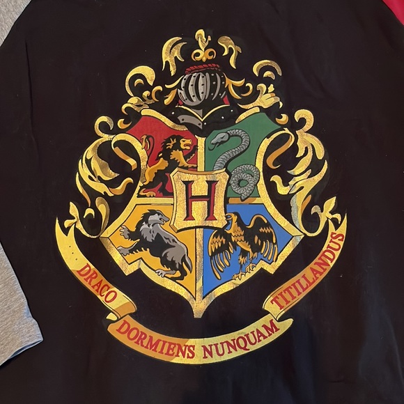 Universal Studios Harry Potter 3/4 sleeve shirt- Size M - Picture 2 of 4